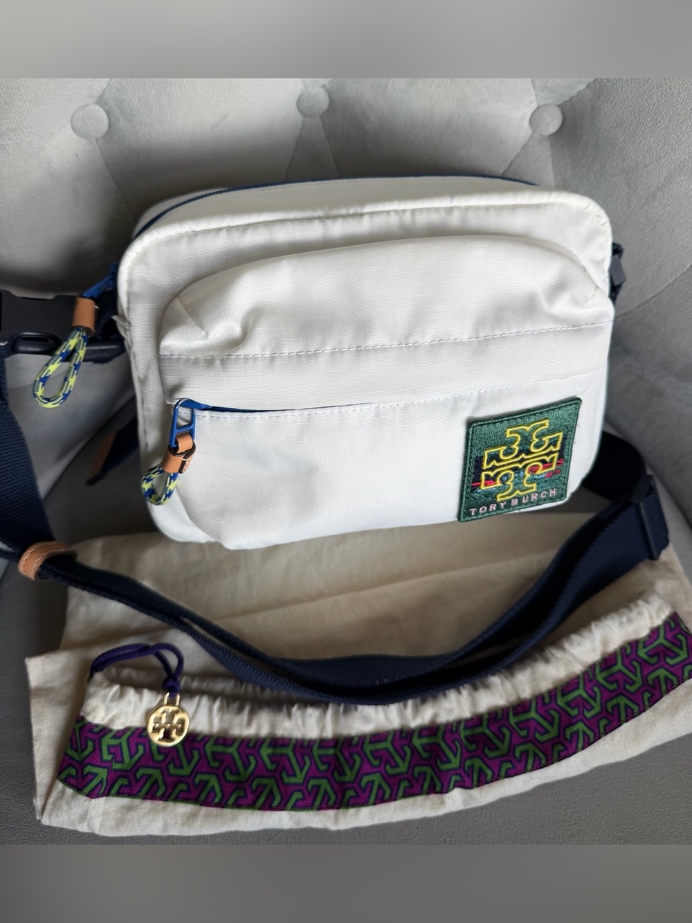 Tory Burch White Nylon Crossbody Bag with Navy Strap and Green Logo Patch - Picture 6 of 16
